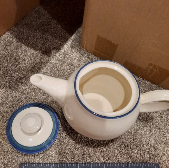 Pfaltzgraff Ocean Breeze Teapot with lid - Picture 2 of 3
